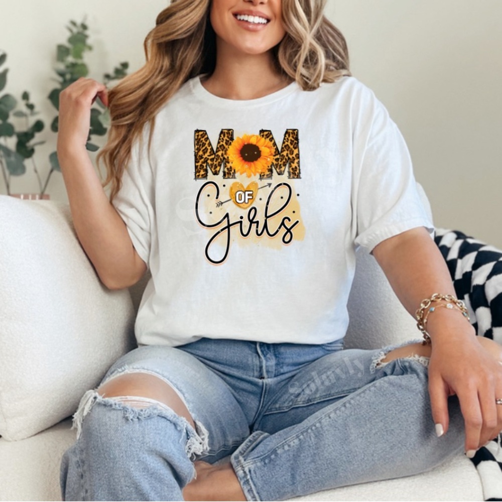 Mom of girls Tshirt